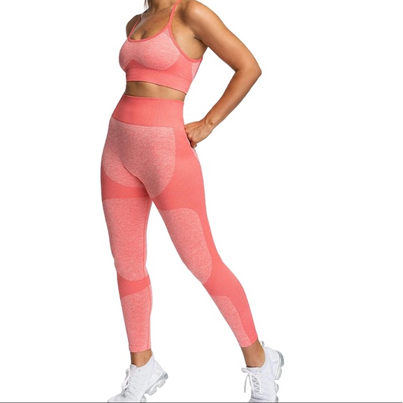 NEW Pink Yoga Set - Picture 4 of 5